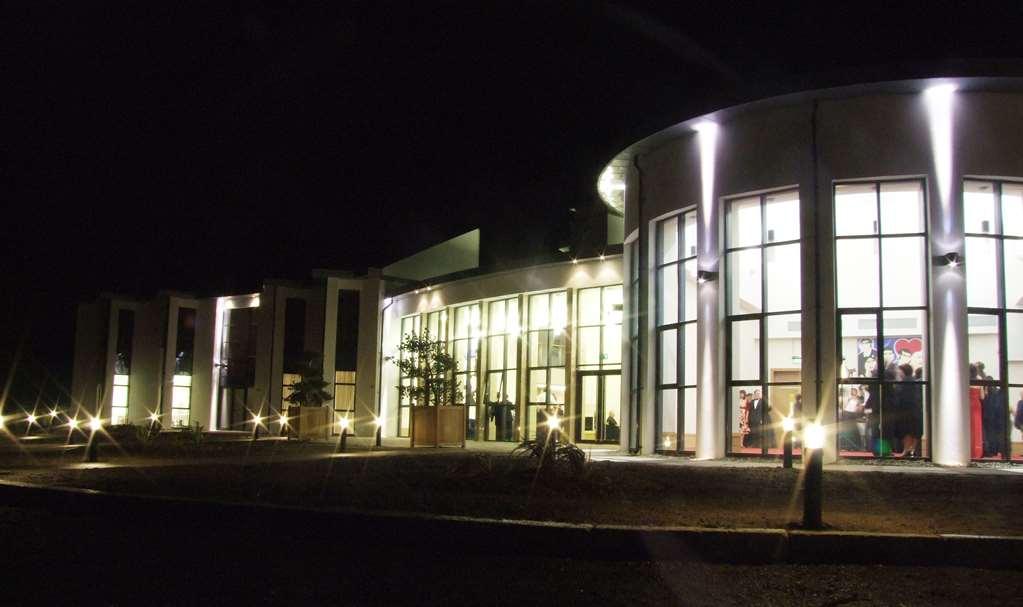 La Mon Hotel & Country Club Castlereagh Buitenkant foto
