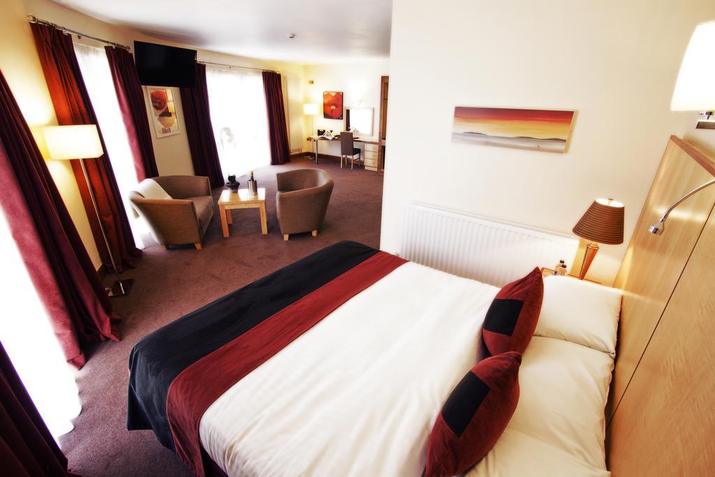 La Mon Hotel & Country Club Castlereagh Buitenkant foto