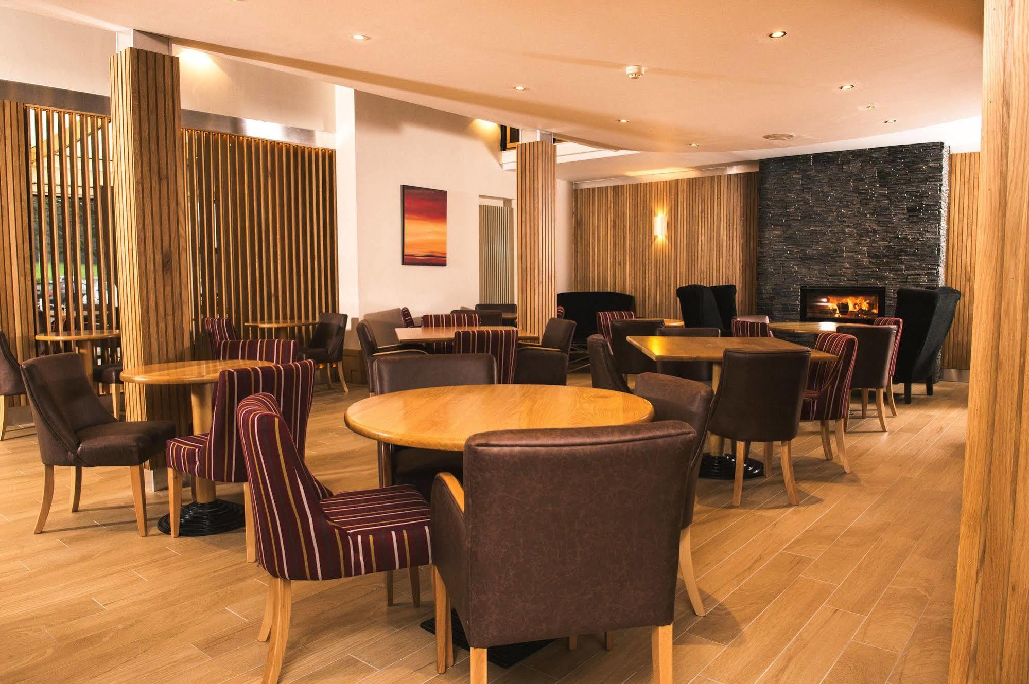 La Mon Hotel & Country Club Castlereagh Buitenkant foto