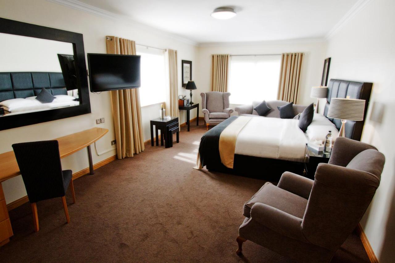 La Mon Hotel & Country Club Castlereagh Buitenkant foto