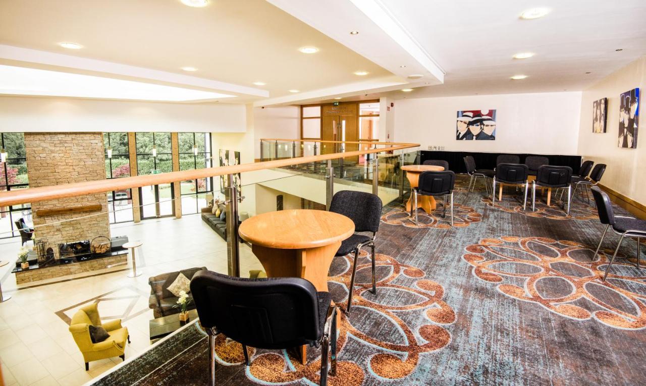 La Mon Hotel & Country Club Castlereagh Buitenkant foto