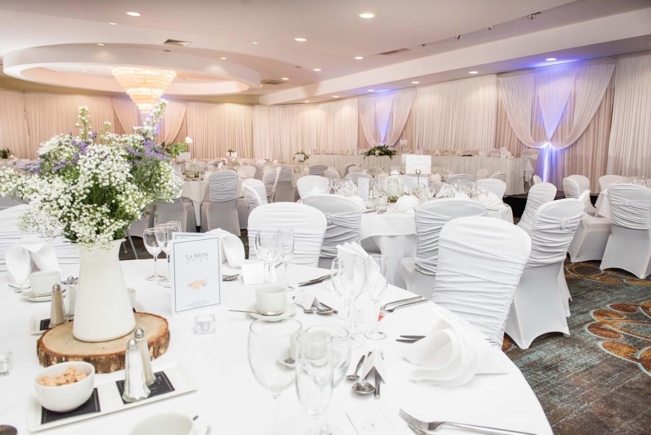 La Mon Hotel & Country Club Castlereagh Buitenkant foto