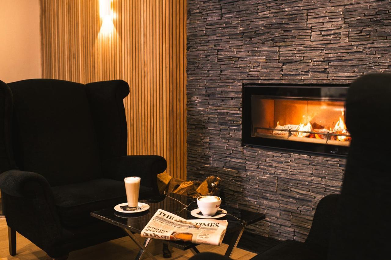 La Mon Hotel & Country Club Castlereagh Buitenkant foto
